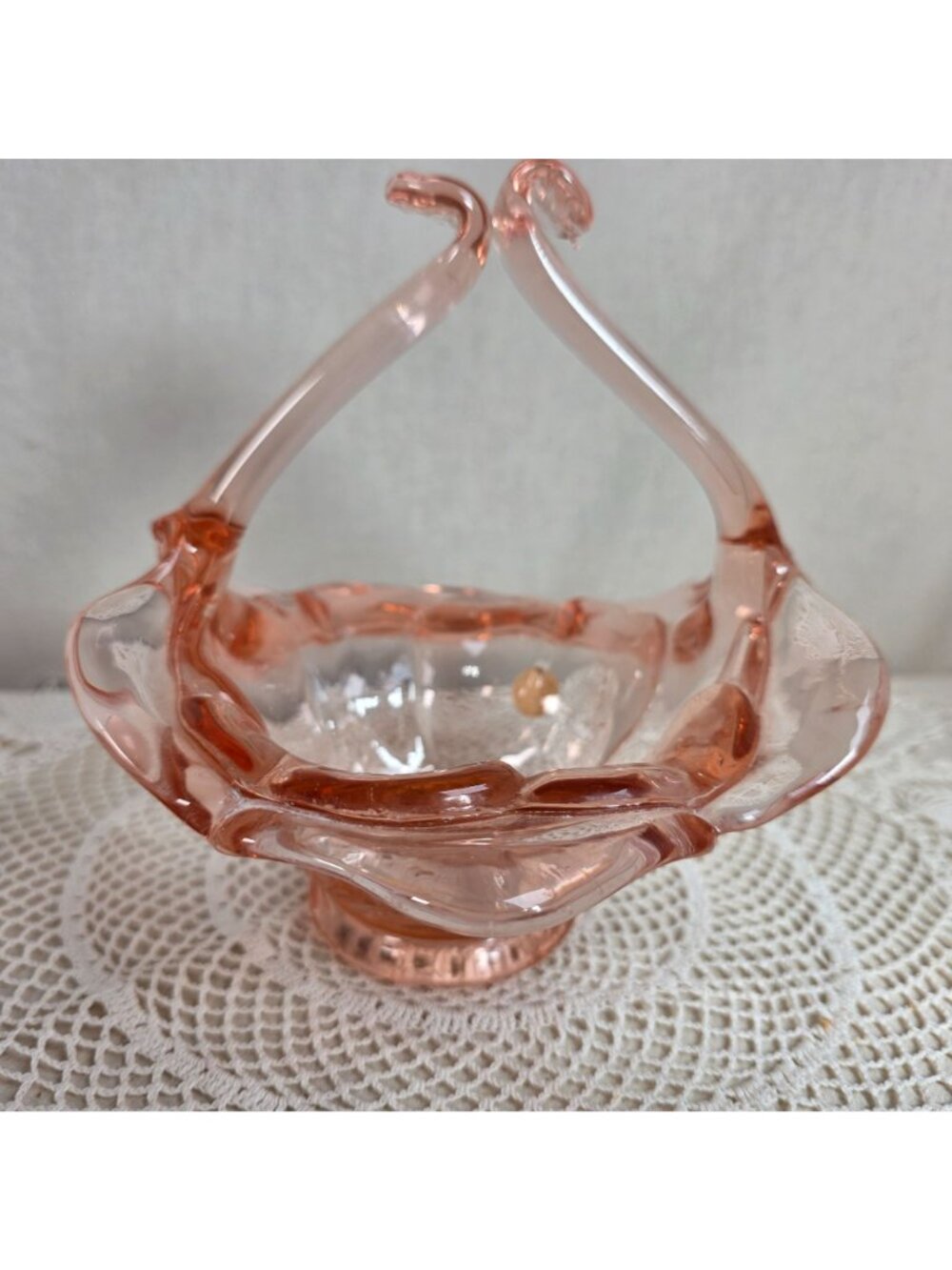 Vintage Pink Glass Basket With Handle Made In Italy 6 1/2" Diameter 6" Tall Eleg - Picture 3 of 7